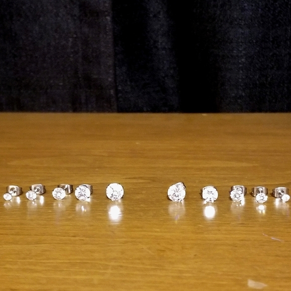 Stainless Steel 5-Pair Diamond Stud Earring Set NWOT - Picture 4 of 4